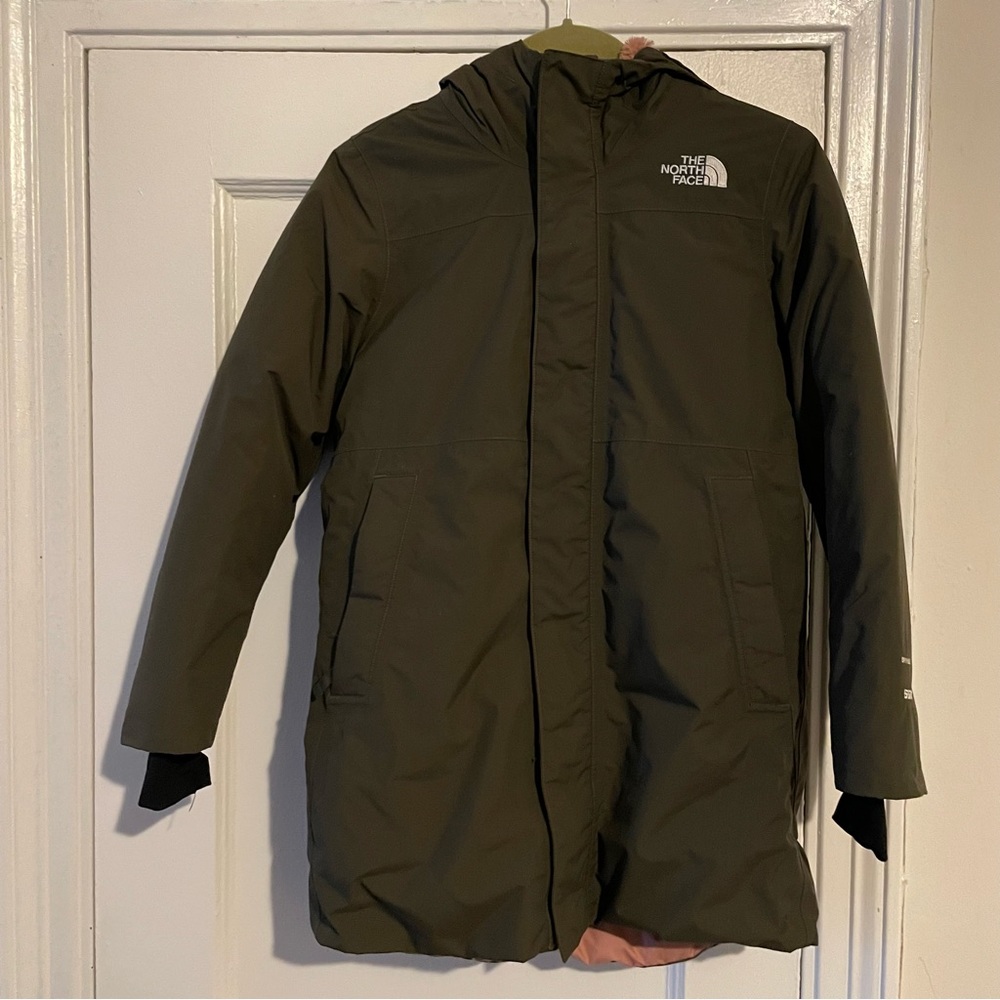 Girl’s North Face Parka DryVent 550